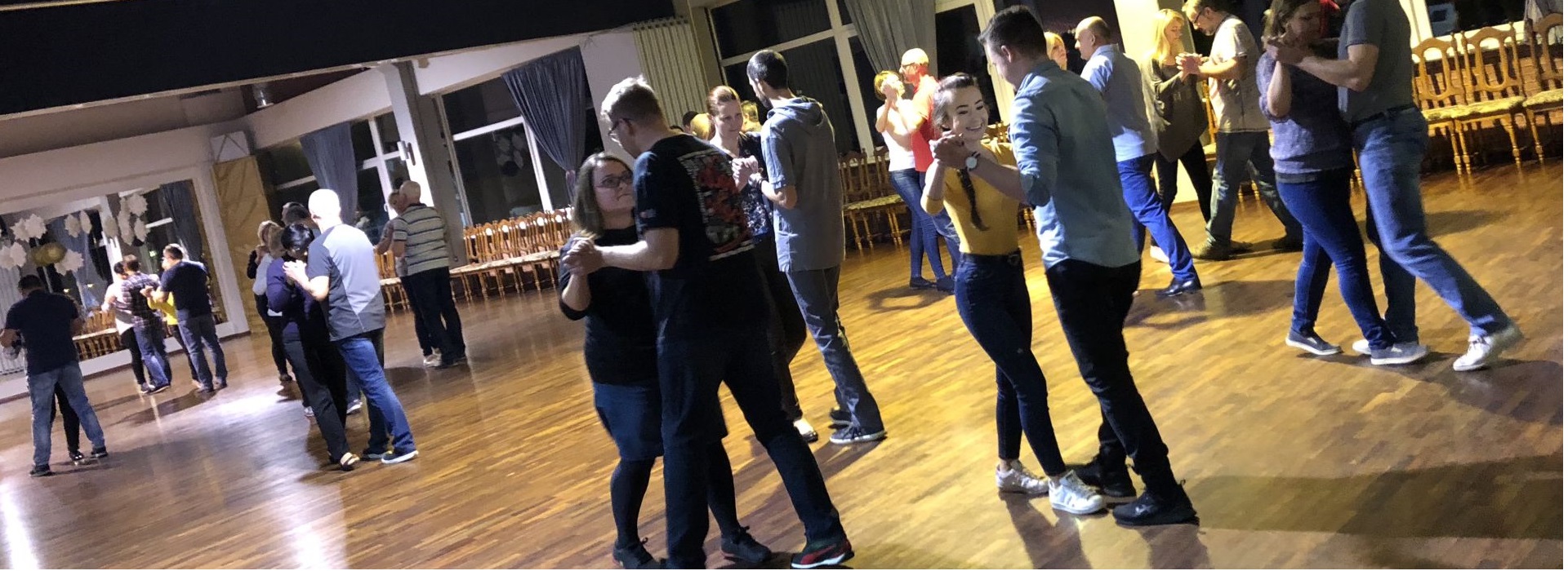 NAUKA TAŃCA DLA DOROSŁYCH GRUPA POCZĄTKUJĄCA